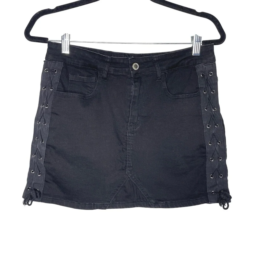 Angel Kiss Black Lace-Up Mini Skirt